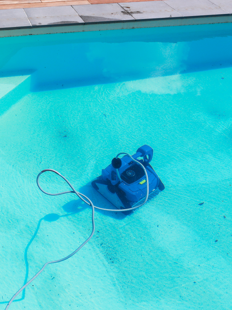 Robot piscina no aspira suciedad fondo